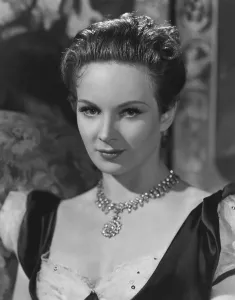 Images Dated 24th November 2015: THE BAD LORD BYRON, Joan Greenwood, 1949
