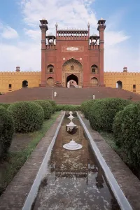 Pakistan Prints: Badshahi Mosque. 1674. PAKISTAN
