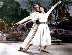 Incol Prints: THE BAND WAGON, from left: Fred Astaire, Cyd Charisse, 1953