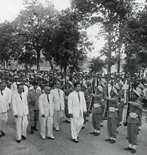 Colonies Prints: Bao Dai holds an inspection of Vietnamese troops