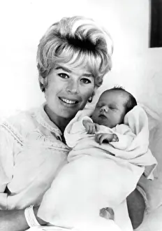 Newborn Prints: Barbara Thomason, with newborn daughter
