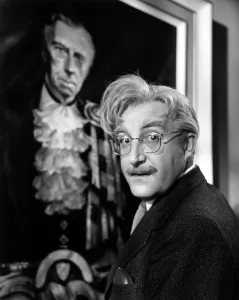 Images Dated 21st December 2015: THE BATTLE OF THE SEXES, Peter Sellers, 1960