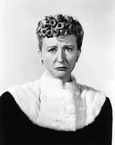 Images Dated 22nd June 2015: THE BEAUTIFUL CHEAT, Irene Ryan, 1945