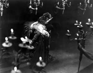 Fainted Prints: BEAUTY AND THE BEAST, (aka Belle et la bte, La'), Jean Marais, Josette Day, 1946