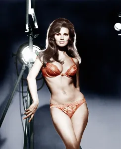 BEDAZZLED, Raquel Welch, 1967. 20th Century-Fox Film Corporation, TM & Copyright/courtesy Everett Collection