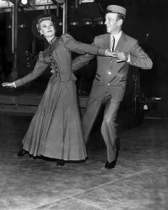 Images Dated 2nd November 2005: THE BELLE OF NEW YORK, Vera-Ellen, Fred Astaire, 1952