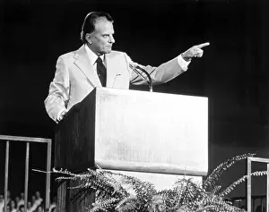 Billy Prints: BILLY GRAHAM, 1978.. Courtesy: CSU Archives / Everett Collection