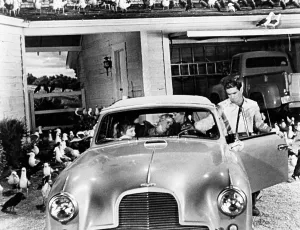 Cartwright Prints: THE BIRDS, from left, Veronica Cartwright, Tippi Hedren, Jessica Tandy, Rod Taylor, 1963