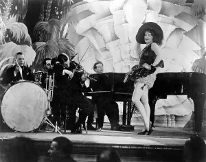 THE BLUE ANGEL, Marlene Dietrich, 1930
