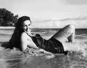Images Dated 22nd April 2014: THE BLUE LAGOON, Jean Simmons, 1949
