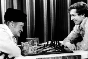 Hope Prints: Bob Hope, Bobby Fischer playing chess, 1972. Courtesy: CSU Archives / Everett Collection