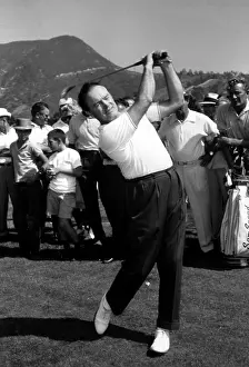 Hope Prints: Bob Hope on the golf course, 1960. Courtesy: CSU Archives / Everett Collection
