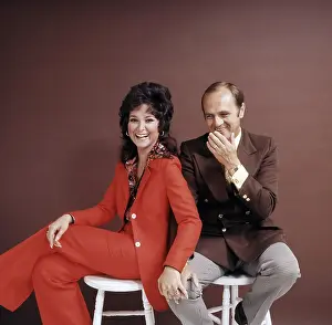 1970s Hairstyles Prints: THE BOB NEWHART SHOW, from left, Suzanne Pleshette, Bob Newhart, 1972-78