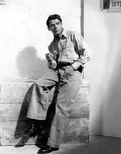 Images Dated 19th May 2005: BORDERTOWN, Paul Muni, 1935