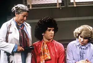 Images Dated 21st August 2025: BOSOM BUDDIES, from left: Kathleen Freeman, Tom Hanks, Peter Scolari, 1980-1982