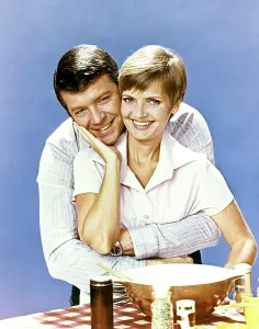 Henderson Prints: THE BRADY BUNCH, Robert Reed, Florence Henderson, (Season 2), 1969-74