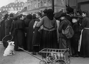War Victims Prints: Bread Lines in Germany at the end of World War 1