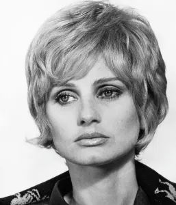 Images Dated 9th March 2009: BREAKOUT, Jill Ireland, 1975