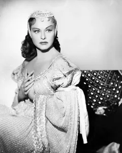 Images Dated 23rd October 2015: BRIDE OF VENGEANCE, Paulette Goddard, 1949