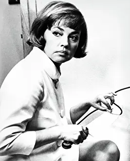 THE BRIDE WORE BLACK, (aka LA MARIEE ETAIT EN NOIR), Jeanne Moreau, 1968