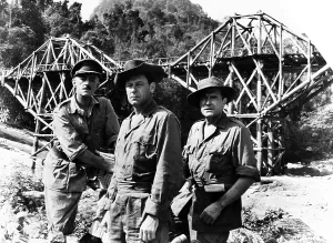 Rolled Up Sleeves Prints: THE BRIDGE ON THE RIVER KWAI, Alec Guinness, William Holden, Jack Hawkins, 1957