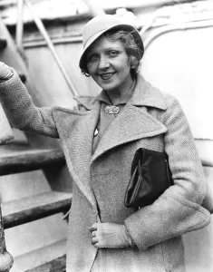 Overcoat Prints: British stage and screen star Betty Balfour