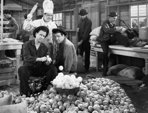 Images Dated 3rd October 2007: BUCK PRIVATES, Bud Abbott, Shemp Howard, Lou Costello, 1941