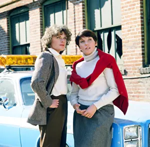 Tyne Prints: CAGNEY & LACEY, (aka CAGNEY AND LACEY), from left: Sharon Gless, Tyne Daly, 1981-1988