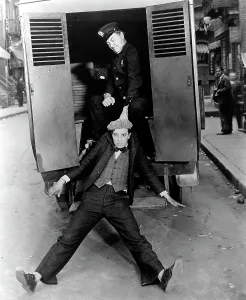 Wbdvd35 Prints: THE CAMERAMAN, Buster Keaton, 1928
