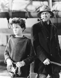 Smoking Pipe Prints: CAPTAINS COURAGEOUS, from left, Freddie Bartholomew, Lionel Barrymore, 1937