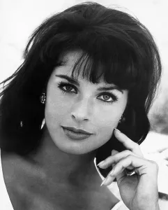 CAST A GIANT SHADOW, Senta Berger, 1966