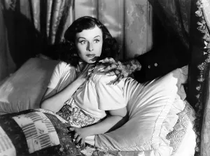 Claw Prints: THE CAT AND THE CANARY, Paulette Goddard, 1939