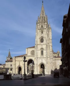 Cloud Prints: Cathedral of San Salvador. 14th-16th c