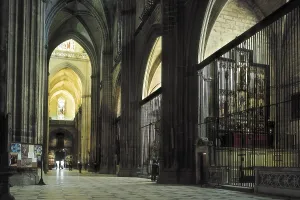 Cathedral of Sevilla. 1401-1568. SPAIN. ANDALUSIA. Sevilla. Cathedral. Side nave. Gothic art. Architecture. AISA/Everett Collection**US SALES ONLY**