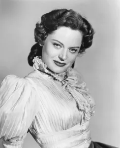 Ruffled Collar Prints: CAVE OF OUTLAWS, Alexis Smith, 1951