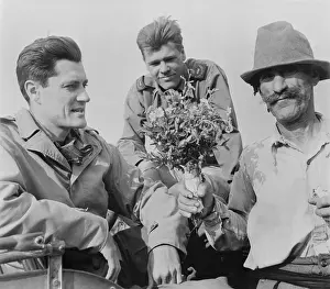 Reporters Prints: CBS News correspondent Eric Sevareid reporting from Italy during World War 2