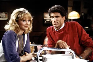 Long Prints: CHEERS, from left, Shelley Long, Ted Danson, 1982-93 (1987 photo)