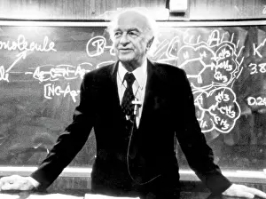 Chemist Prints: Chemist and Nobel Prize winner Linus Pauling