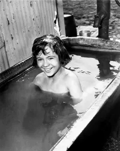 Bathtub Prints: CHEYENNE WILDCAT, Robert Blake, (billed as Bobby Blake), 1944