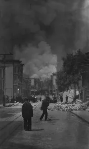 Chinatown Prints: Chinese-American men watching the destruction of the city by fire on April 18