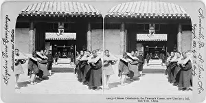 Stereo Photo Prints: Chinese criminals in the viceroy's yamen