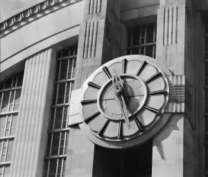 Cincinnati Prints: Cincinnati Union Terminal, clock on east front