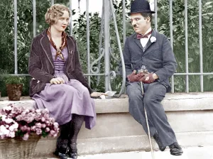 CITY LIGHTS, from left: Virginia Cherrill, Charlie Chaplin, 1931