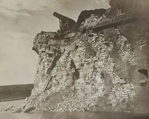 Street Prints: US Civil War. Fort Pulaski was damaged by Union artillery during a 112 day siege directed by Gen