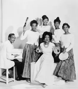 Images Dated 10th August 2009: Clara Ward (1924-1973) with her gospel group