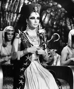 Strb Proj Prints: CLEOPATRA, Elizabeth Taylor, 1963