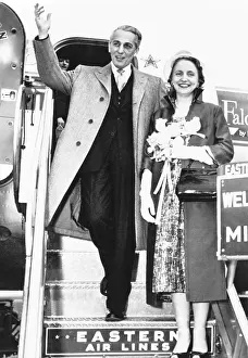 Clifton Prints: Clifton Daniel, Jr. waves to crowd gathered at Miami to see his new bride
