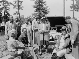 Lcgr1306 Prints: Clinic visit for African American families at Sabine Farms