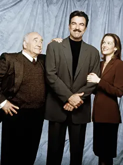 Asner Prints: THE CLOSER, from left, Ed Asner, Tom Selleck, Penelope Ann Miller, 1998