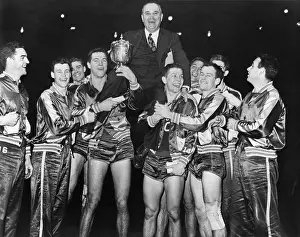 Kentucky Prints: Coach Adolph Rupp on the shoulders of Kentucky Wildcats basketball team